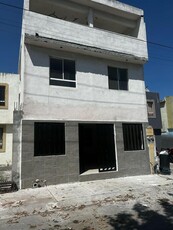 Doomos. Casa en Venta en Villas de la Hacienda en Juarez limites con Guadalupe