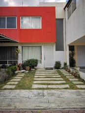 Doomos. Casa en Venta - Fraccionamiento Framboyanes Residencial - Cuautlancingo - Puebla