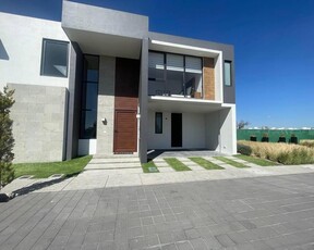 Doomos. Venta de Casa contemporánea en San Mateo Otzacatipan Toluca Estado de México 24-3365 FM