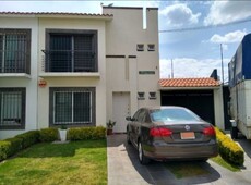 CASA EN VENTA EN BUGAMBILIAS RESIDENCIA