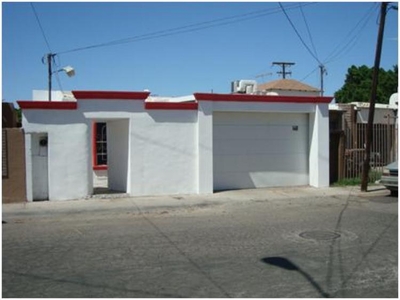 Casa en Venta en JARDINES DEL LAGO Mexicali, Baja California
