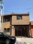 Casa en venta en la Col. María Luisa, Monterrey