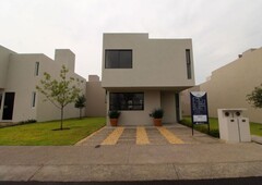 CASA VENTA EN LA JOYA QUERETARO CON EXCELENTE UBICACION