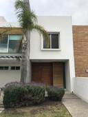 casas en venta - 250m2 - 3 recámaras - juriquilla - 4,800,000