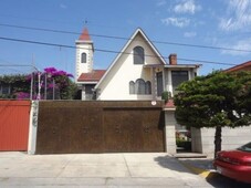 se vende casa en circuito misioneros ciudad satelite naucalpan estado de mexico.