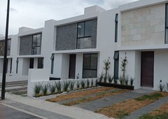 Se Vende Casa en Juriquilla San Isidro, 3 Recamras, 2.5 Baños, Jardín, Equipada