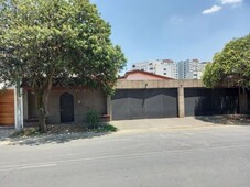 VENTA CASA CON PROYECTO EN BOSQUES DE LAS LOMAS CAS 1922 AM