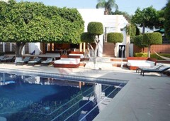 venta casa en fraccionamiento de lujo cuernavaca morelos facil salida a mexico cuautla acapulco zonas turisticas 4250 m2 de terreno.