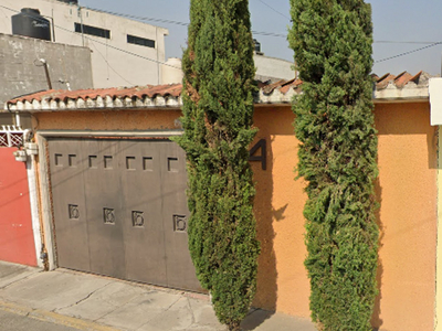 Casa en venta Gladiolas 414, Mz 019, Villa De Las Flores, Coacalco, Estado De México, México