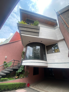 Venta De Hermosa Casa De 4 Niveles En Fraccionamiento Jardines De Coyoacan