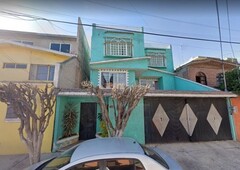 amplia casa en col. cerro de la estrella, excelente oportunidad en precio