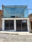 Venta de casa en Fracc. Las Cumbres I, en Aguascalientes.