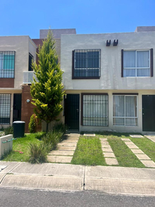 Casa En Venta En Toluca, A 10 Min Del Parque Industrial Toluca 2000