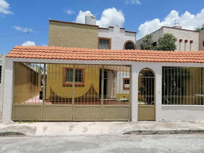 Casa En Venta Remodelada Y Con Terreno Excedente Cerca De Altabrisa