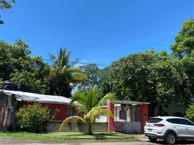 HERMOSA CASA DE CAMPO RODEADA DE NATURALEZA