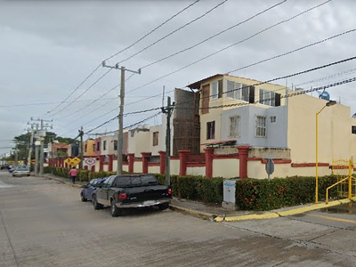 Jcbb-casa De Remate Bancario-paseo De Santa Monica 36, Santa Cecilia, Villas De San Jose, Ciudad Del Carmen, Campeche, México