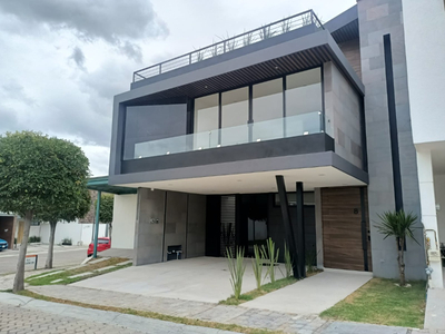 Renta Casa En Lomas De Angelopolis, Puebla