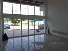 42 m se renta local sobre av 115 arco vial playa del carmen p3434