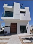 casa con 3 niveles en venta fracc. parques vallarta, zapopan, jal.