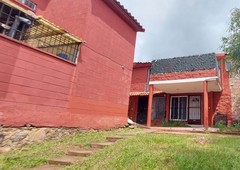 Venta Casa en Lomas de Ahuatlan con recamara planta baja
