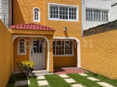 Casa en Venta en Xinántecatl, Metepec, Estado de México