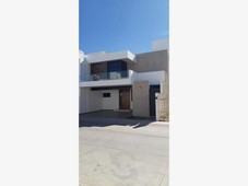 casa en venta en rancho santa mónica