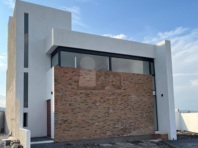 Casa en VENTA, Grand Juriquilla, Querétaro 3 recamaras y estudio