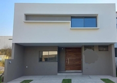 Casas en venta - 303m2 - 3 recámaras - Zapopan - $13,990,000