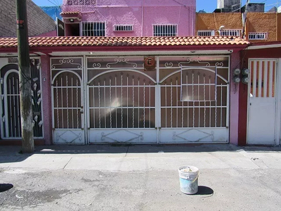 Casa Dúplex, Planta Baja, Ampliada En Izcalli Ecatepec, Chula Vista, Ecatepec De Morelos, Edo. Méx.