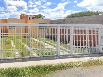 Casa en Venta en Calle Amealco, Banthi, 76804 San Juan del Río, Qro.