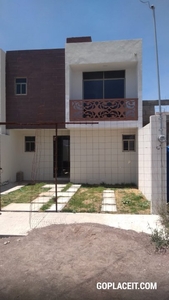 En Venta, CASA NUEVA EN CIUDAD SAHAGÚN!!!! - 3 recámaras - 2 baños - 120 m2