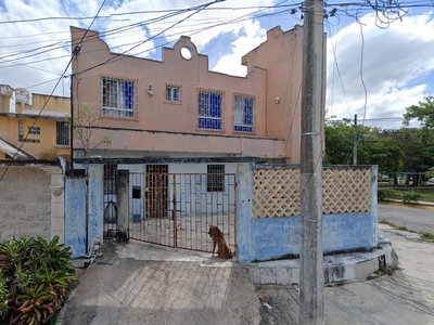 Remate De Casa En Maxcanu 1, Sm 58, Cancún, Quintana Roo, México