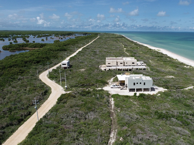 Terreno En Venta De 10m Frente Al Mar En Sisal Con Tablaje 4937. Yucatán.