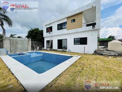 Venta de casa en Real de Oaxtepec, Yautepec, Morelos…Clave 4079, onamiento Real de Oaxtepec - 5 baños