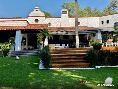 Venta de Casa - Majestuosa residencia en un solo nivel. Rancho Cortes, Cuernavaca, onamiento Rancho Cortes - 3 baños - 1360.00 m2