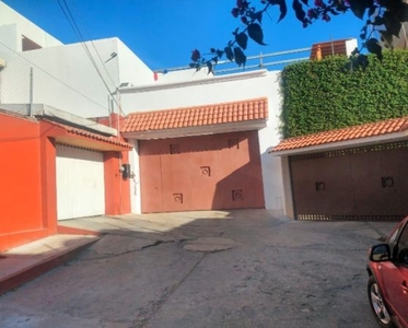 Bonita Casa con Excelentes acabados a 3 Minutos de Plaza Cuernavaca