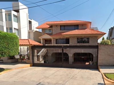 CASA EN CD. SATELITE, NAUCALPAN.