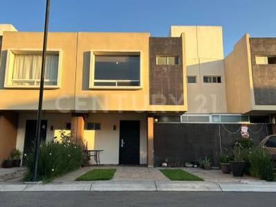 Casa en Condominio en Renta en Fraccionamiento Paseo Arboleda en Toluca