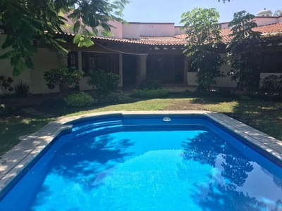 Casa en Fraccionamiento en Vista Hermosa, Cuernavaca, Morelos CAEN-842-Fr