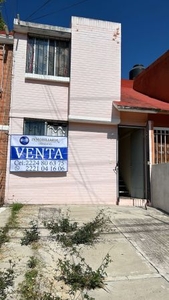 Casa en venta con cisterna y cochera! -Fundadores Puebla
