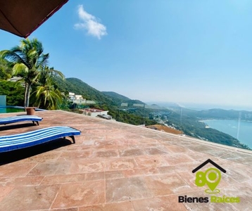 Casa en venta con vista en Acapulco