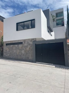 Casa en Venta en Milenio III Queretaro.