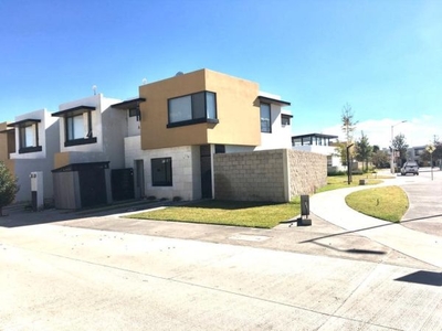 CASA EN VENTA EN PRIVADA ALCEDA RESIDENCIAL VILLA DE POZOS