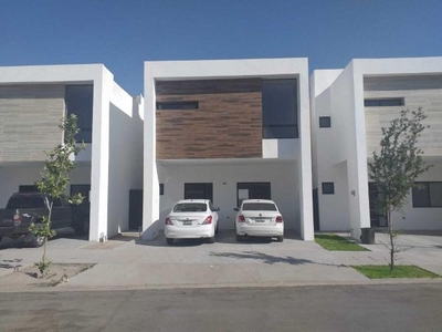 Casa en Venta en Villa Frondoso