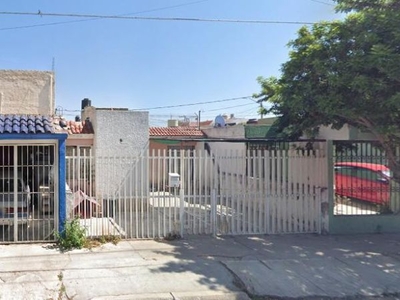 REMATO CASA EN COL FERROCARRIL GUADALAJARA