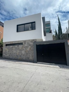 VENTA CASA MILENIO III CON VISTA PANORÁMICA