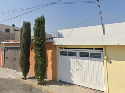 Casa en venta Gladiolas, Villa De Las Flores, San Francisco Coacalco, Estado De México, México