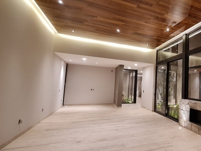 Casa De 4 Recámaras En Venta Altozano Querétaro, Juriquilla