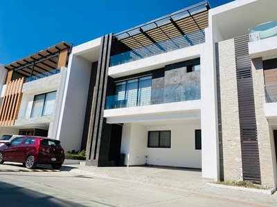 CASA EN VENTA EN PARQUE HIDALGO LOMAS DE ANGELOPOLIS