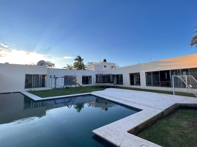 Doomos. Casa de 1 Planta en venta en Mérida,Yucatán